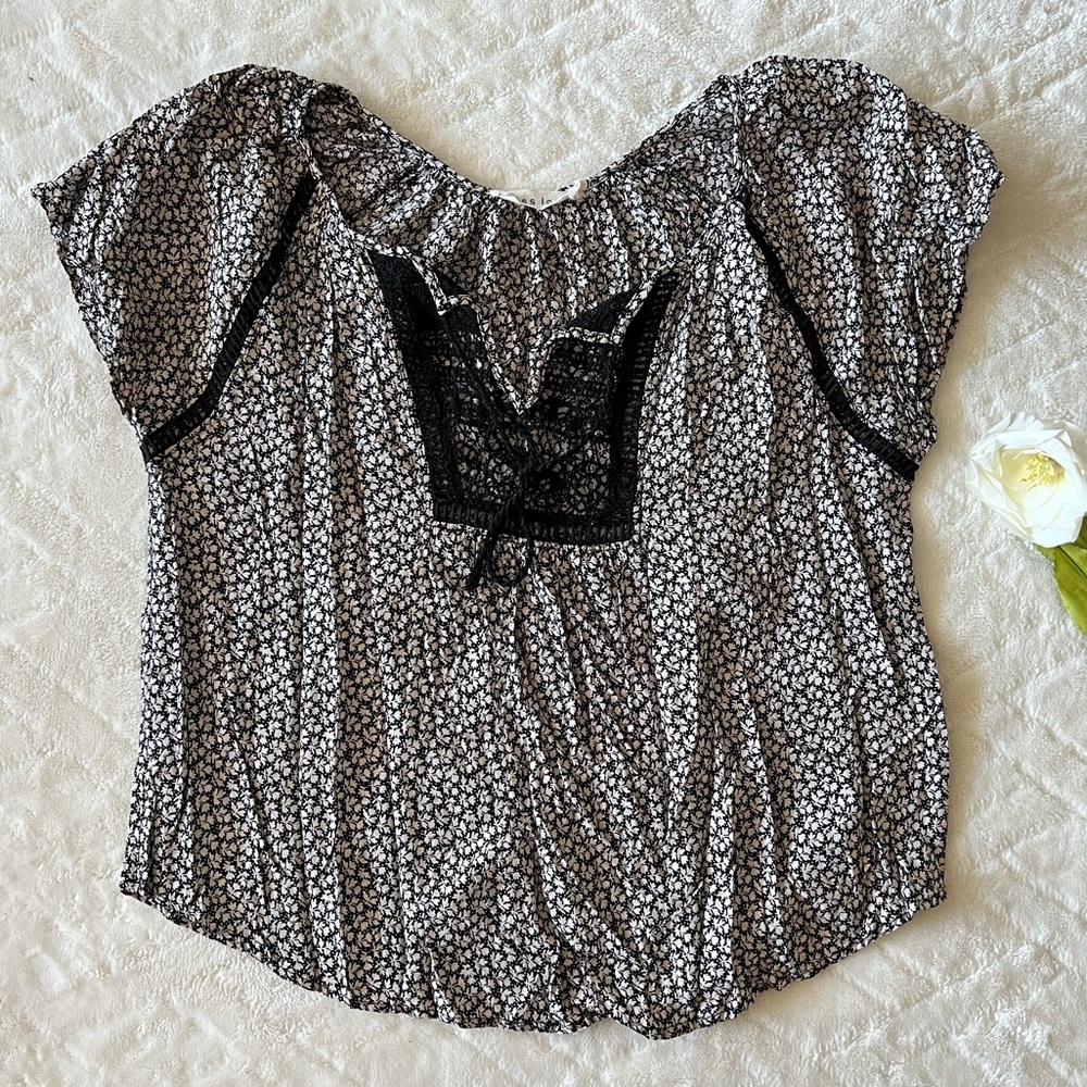 Black & White Dainty Blouse